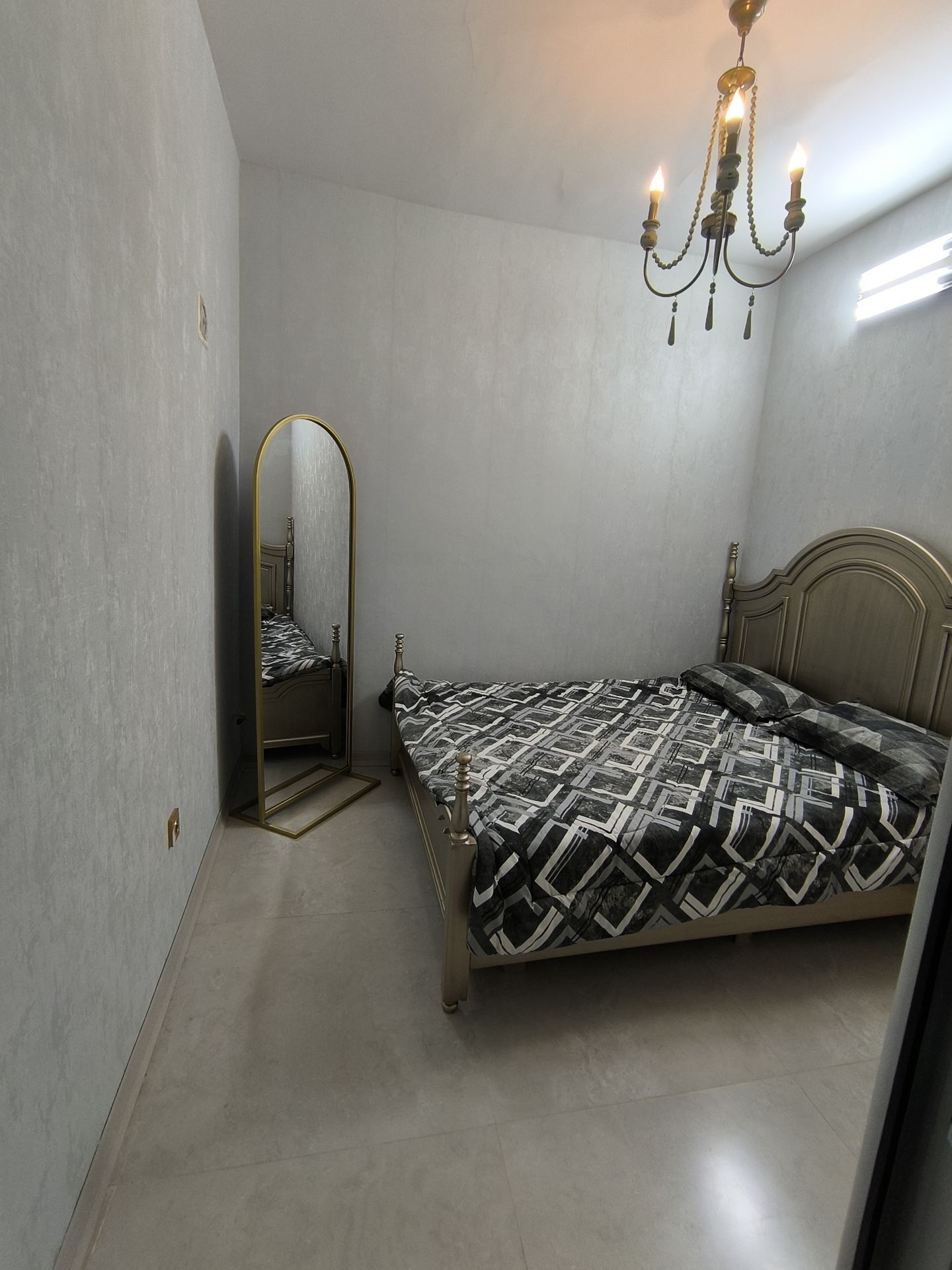 تصویر 10 عمارت حافظ / صفر و لوکس / استخر و جکوزی / B19 